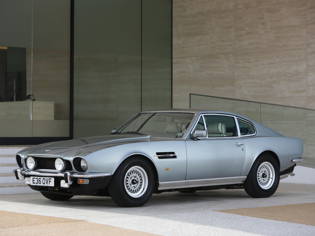 01_Aston martin V8_01.jpg