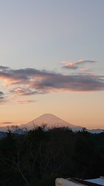 02_夕暮れの富士山.jpg