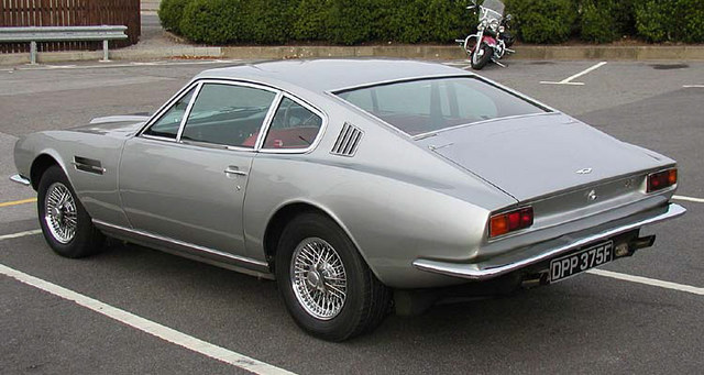 04_Aston martin V8_03.jpg