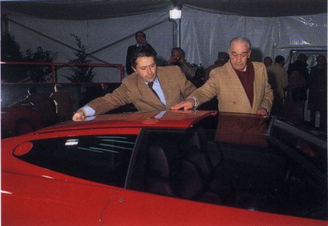 12_Marcello_Gandini_03_and_Alessandro_de_Tomaso_with_Maserati_Chubasco_20060725.jpg