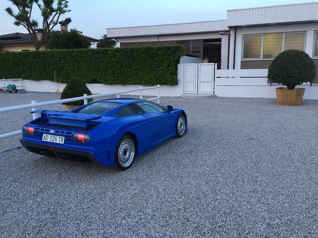 Bugatti_EB110_for_sale_04.jpg