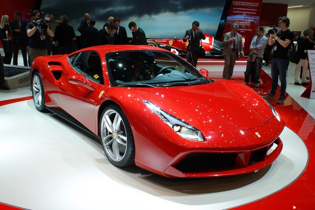 Ferrari_488GTB_Genava_2015_06.jpg