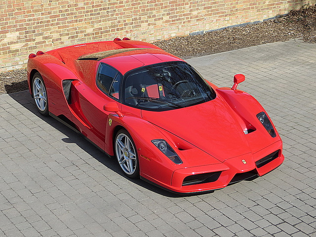 Ferrari_Enzo_for_sale_Vertually_brand_new_01.jpg