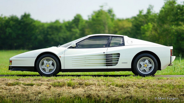 Ferrari_Testarossa_white(bianco)_1988.jpg