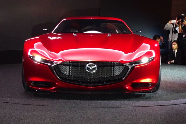 Mazda_RX-VISION_20.jpg