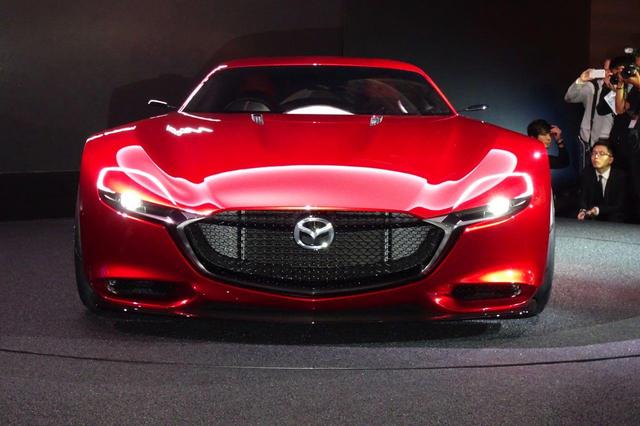 Mazda_RX-VISION_add_pics_06.jpg