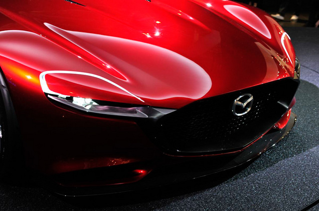 Mazda_RX-VISION_add_pics_09.jpg