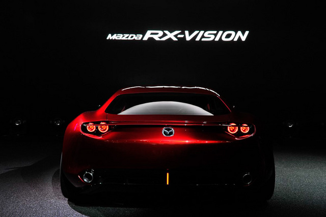 Mazda_RX-VISION_add_pics_16.jpg