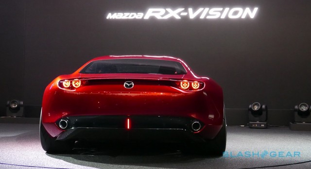 Mazda_RX-VISION_add_pics_17.jpg