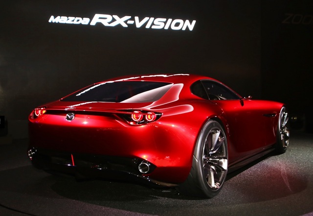 Mazda_RX-VISION_add_pics_18.jpg