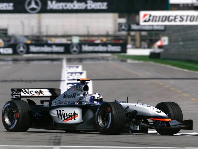 McLaren_Mercedes_MP4／17_2002_03.jpg